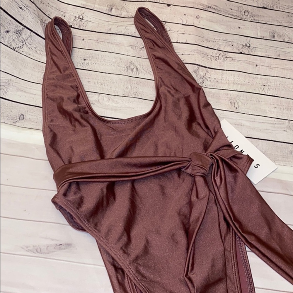 🌞LIONESS The Plum Charlotte One Piece Swimsuit 🌞 - Picture 4 of 6